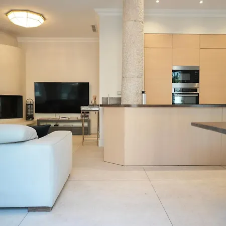 La Mascotte بوليو سور مير