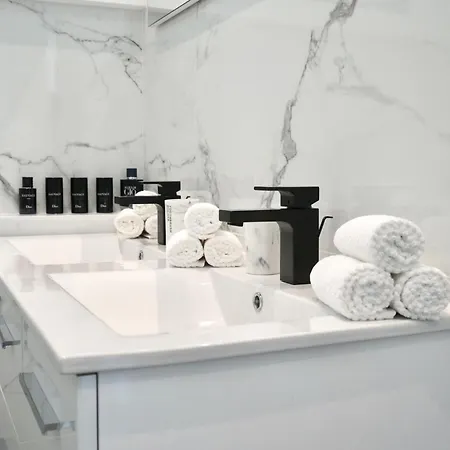 La Mascotte بوليو سور مير